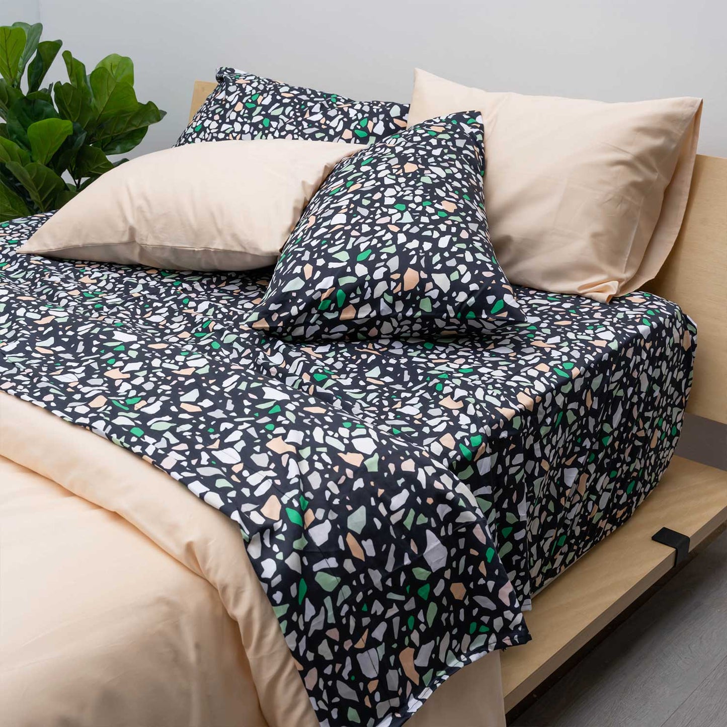 Terrazzo Graphite